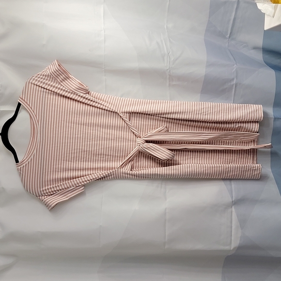 Merokeety Dresses & Skirts - BNWT pink and white striped dress🌳